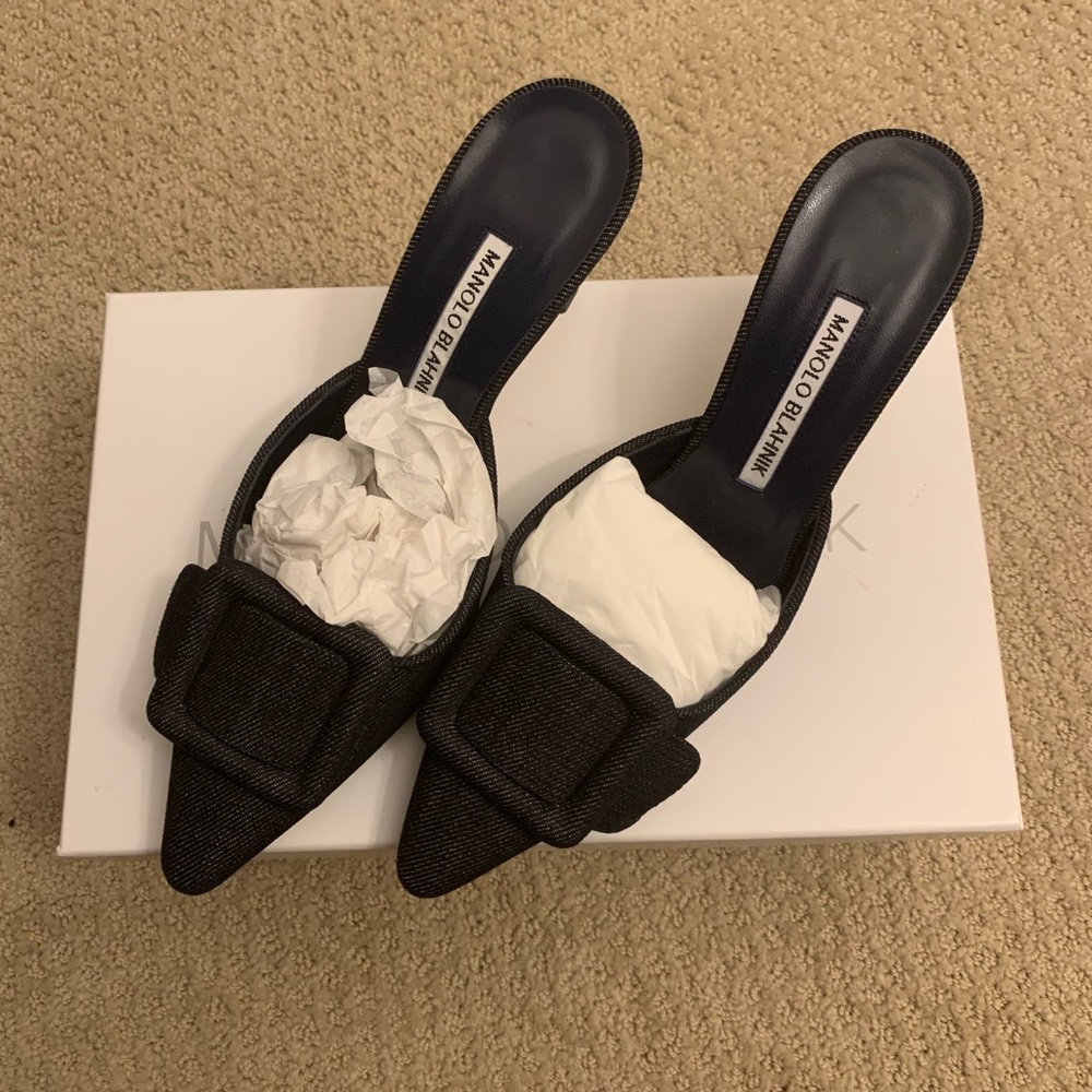Manolo Blahnik Maysalebi Mules
